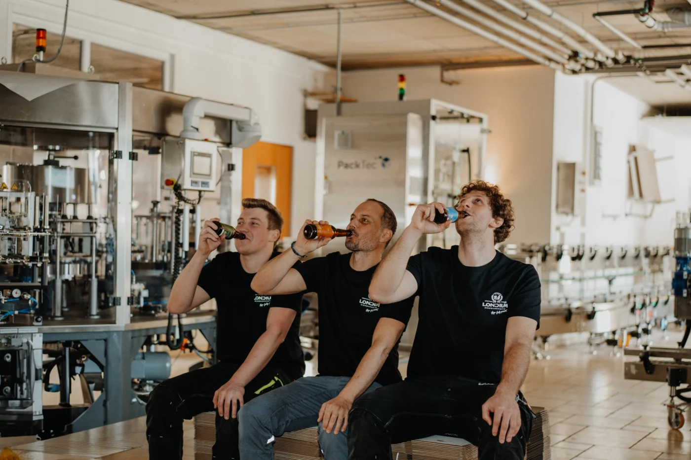 Gemeinsam ein Bier genießen direkt in der LONCIUM Brauerei
